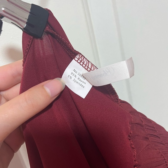 Red athletic shorts - Picture 5 of 5